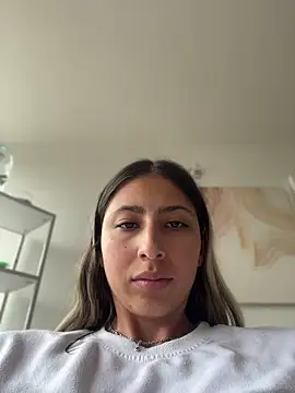 Snapshot of Ameellie chatting on May 13, 2:25 pm Ameellie online show from May 13, 2:25 pm