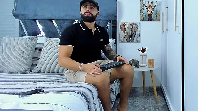 Snapshot of Zack_Froone chatting on May 15, 1:29 pm Zack Froone online show from May 15, 1:29 pm