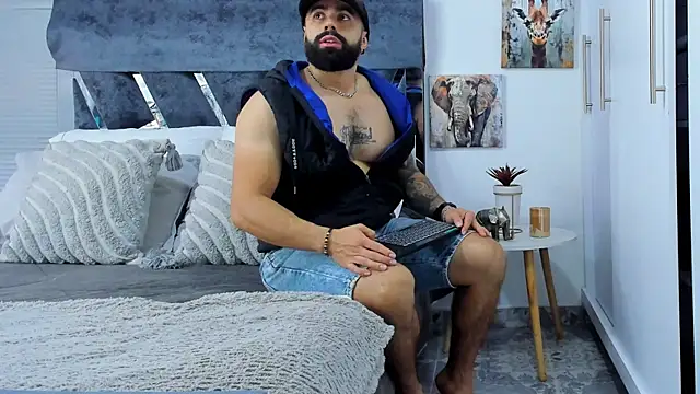Snapshot of Zack_Froone chatting on June 25, 2:21 pm Zack Froone online show from June 25, 2:21 pm