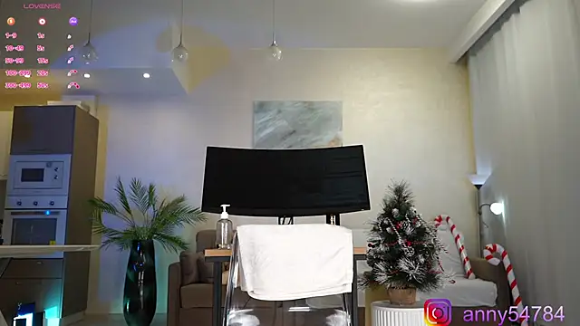 Snapshot of anny54784 chatting on December 17, 2:17 am anny54784 online show from December 17, 2:17 am