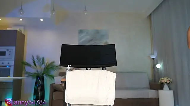 anny54784 online show from May 10, 4:17 am