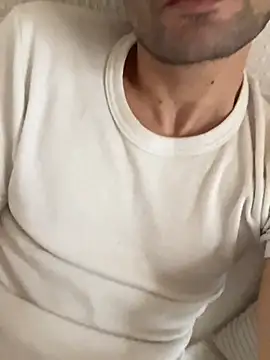 Snapshot of athenphysics chatting on December 30, 10:53 am athenphysics online show from December 30, 10:53 am