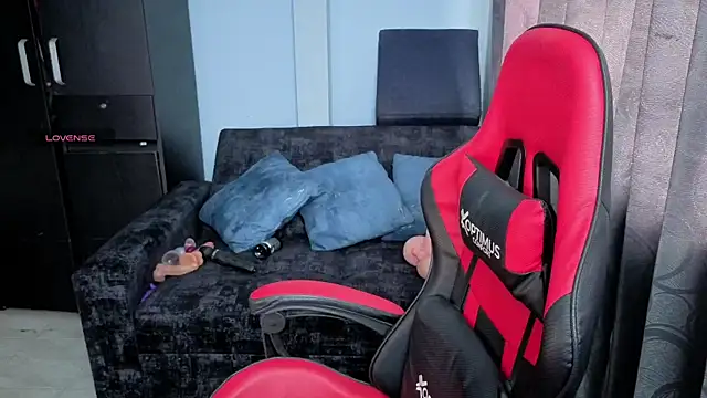 charlotee lovee69 online show from October 25, 6:46 pm