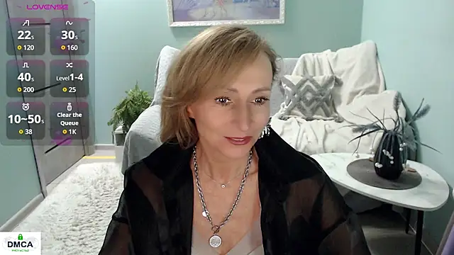 Snapshot of HornyMilf_777 chatting on May 16, 6:32 am HornyMilf 777 online show from May 16, 6:32 am