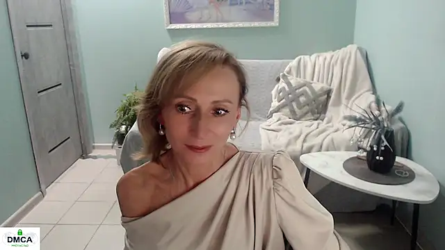 HornyMilf 777 online show from July 1, 7:43 am