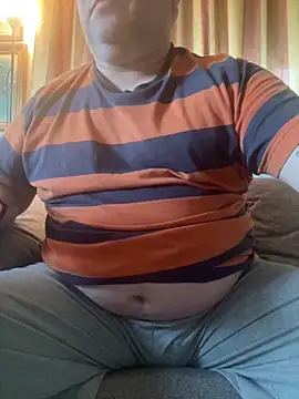 Snapshot of Russirayu chatting on February 14, 7:27 am Russirayu online show from February 14, 7:27 am