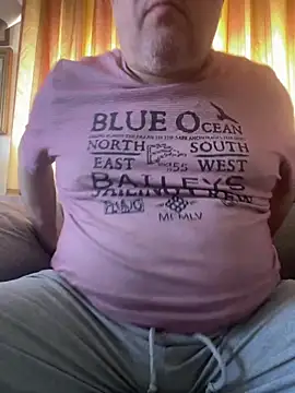 Snapshot of Russirayu chatting on February 23, 12:24 pm Russirayu online show from February 23, 12:24 pm