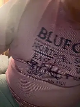 Snapshot of Russirayu chatting on March 1, 11:07 pm Russirayu online show from March 1, 11:07 pm