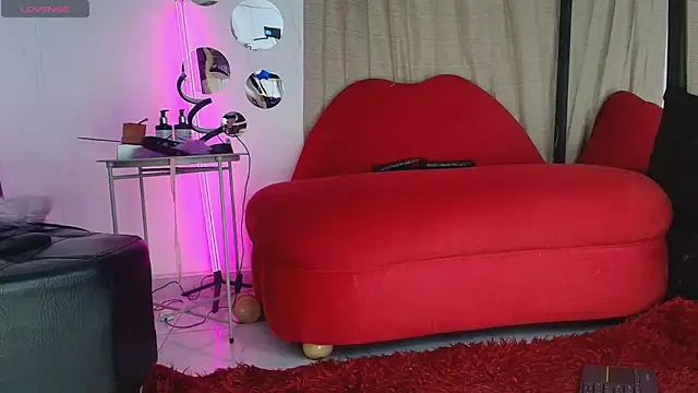 Natasha Wilde  online show from June 11, 11:47 pm