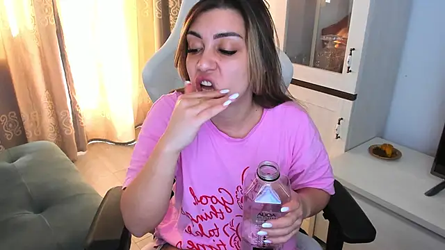 EveEvian online show from March 7, 1:18 pm