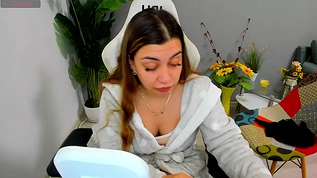 EveEvian online show from April 30, 10:32 am