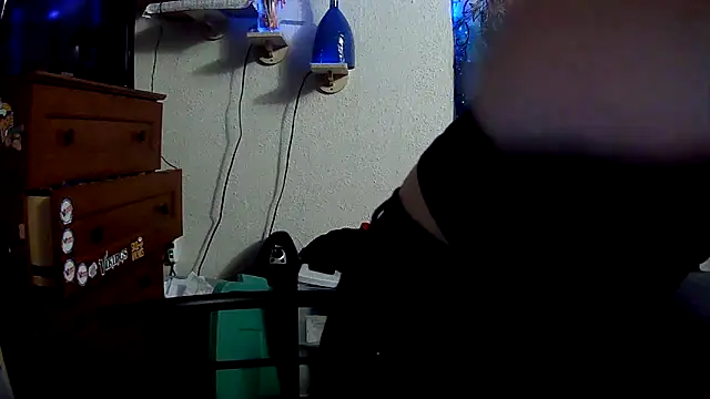 Snapshot of dangereyez0010 chatting on March 14, 1:01 am dangereyez0010 online show from March 14, 1:01 am