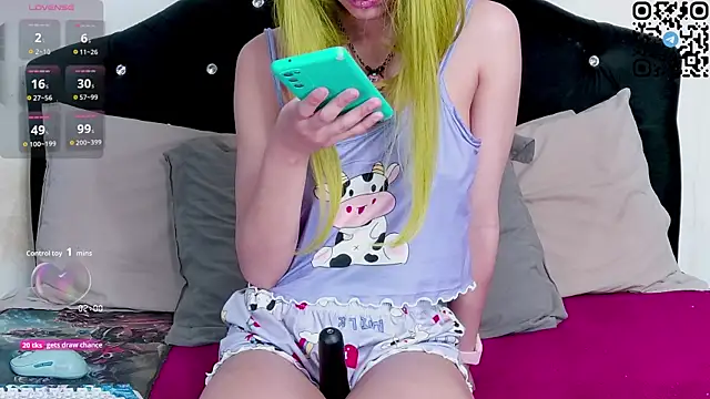 Snapshot of nonawhitemm chatting on November 25, 10:54 pm nonawhitemm online show from November 25, 10:54 pm