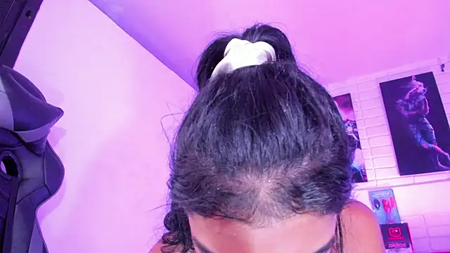 Alahia Rodriguez online show from February 17, 7:42 pm