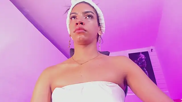 Alahia Rodriguez online show from November 17, 12:11 pm