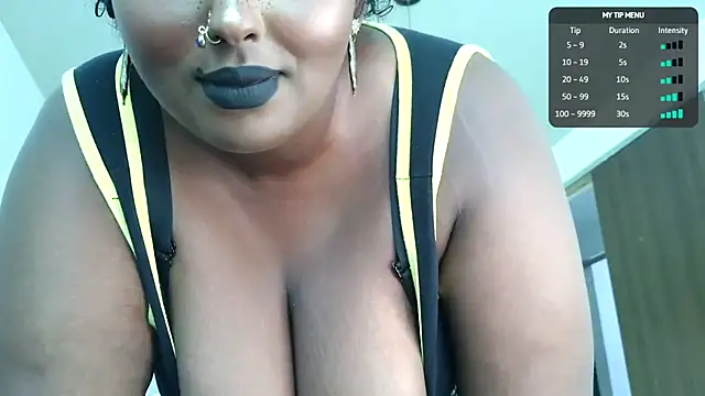 Snapshot of SiminFox chatting on June 21, 5:37 pm SiminFox online show from June 21, 5:37 pm