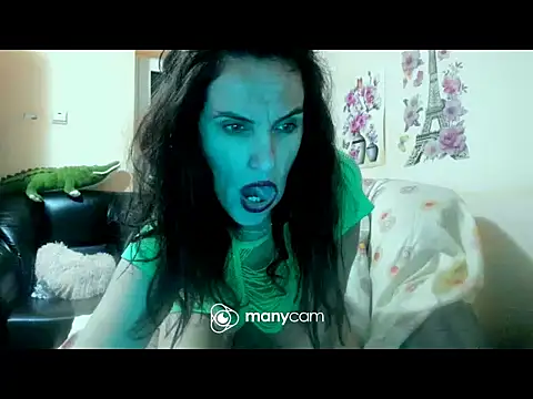 Snapshot of beautymary chatting on December 5, 6:44 am beautymary online show from December 5, 6:44 am