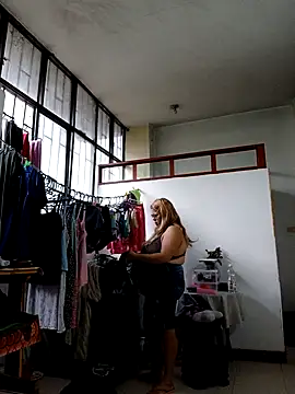 Snapshot of EllisW8 chatting on September 25, 11:58 am EllisW8 online show from September 25, 11:58 am