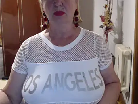 Secretfox online show from September 17, 3:03 pm