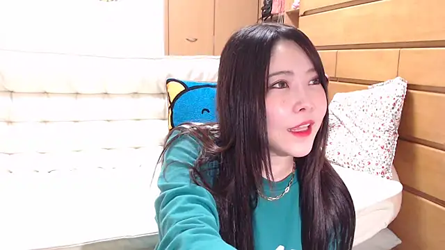 Snapshot of NATINATU252525 chatting on January 21, 2:05 pm NATINATU252525 online show from January 21, 2:05 pm