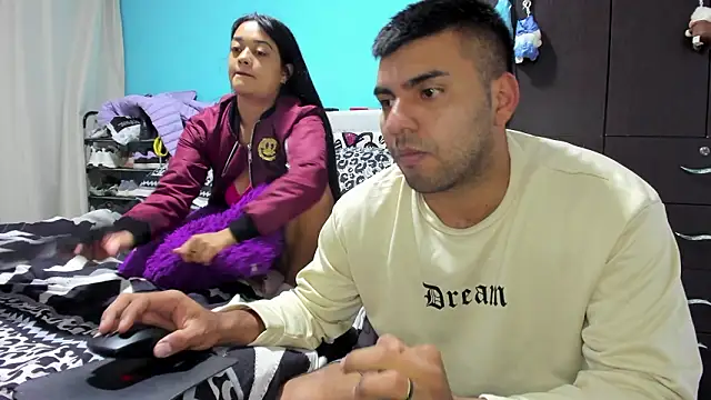 2ScarletandRyan8 online show from March 6, 10:01 am