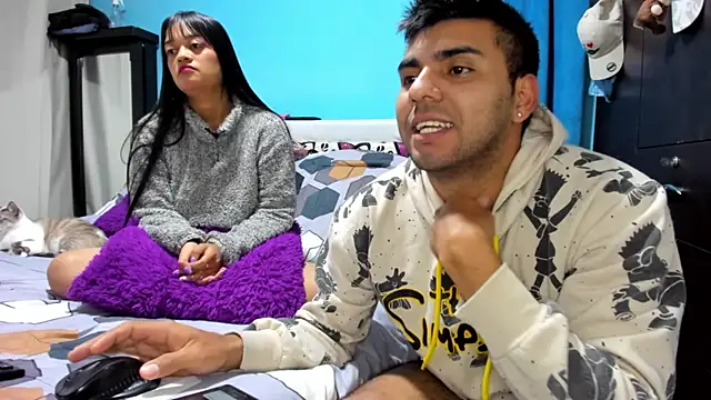 2ScarletandRyan8 online show from July 3, 9:05 am