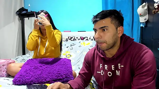 2ScarletandRyan8 online show from August 4, 9:01 am