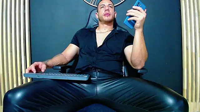 Maxxxpowerful online show from March 6, 2:41 am