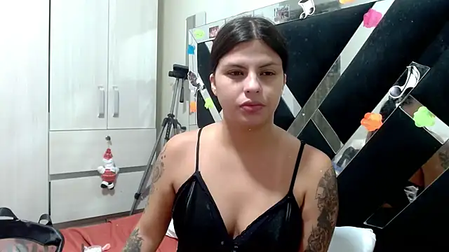 Snapshot of katery_wok11 chatting on May 18, 4:29 am katery wok11 online show from May 18, 4:29 am
