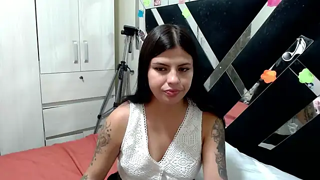 Snapshot of katery_wok11 chatting on May 19, 4:19 am katery wok11 online show from May 19, 4:19 am