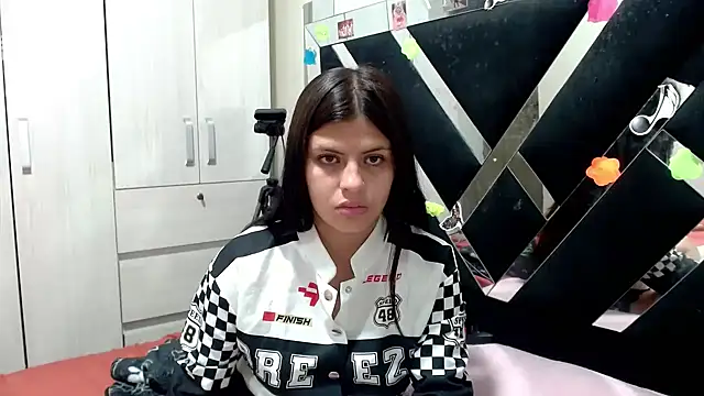 Snapshot of katery_wok11 chatting on June 23, 12:19 am katery wok11 online show from June 23, 12:19 am