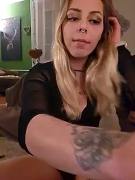 Mia Railey online show from January 3, 10:40 pm