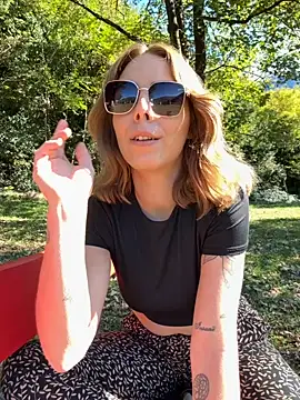 Mia Railey online show from October 28, 10:30 am