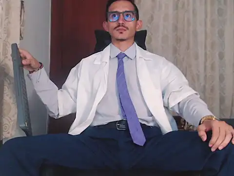 Snapshot of HomeAloneK chatting on October 23, 7:34 pm HomeAloneK online show from October 23, 7:34 pm