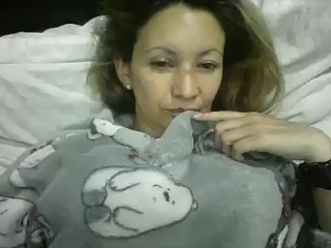 Snapshot of Paulita_x3 chatting on May 19, 11:49 am Paulita x3 online show from May 19, 11:49 am