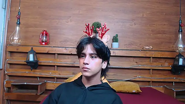 alex 477 online show from December 2, 11:37 am