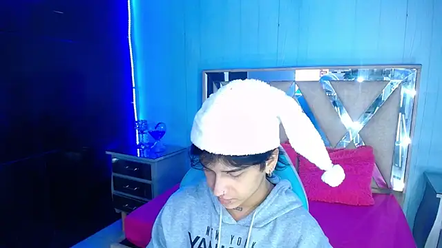 alex 477 online show from December 22, 11:40 am