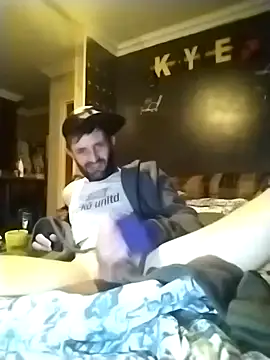 Snapshot of Nawtyslaveteen chatting on November 17, 1:33 am Nawtyslaveteen online show from November 17, 1:33 am