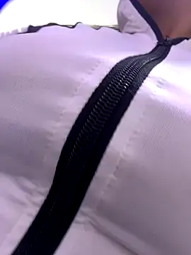 Snapshot of kim_monti chatting on November 3, 8:54 pm kim monti online show from November 3, 8:54 pm