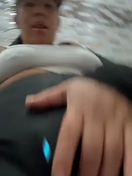 Snapshot of kim_monti chatting on November 17, 9:09 pm kim monti online show from November 17, 9:09 pm