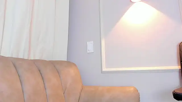 Snapshot of Lia_walton chatting on March 15, 12:02 pm Lia walton online show from March 15, 12:02 pm