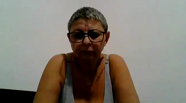 Snapshot of roseblak42 chatting on February 4, 5:45 pm roseblak42 online show from February 4, 5:45 pm