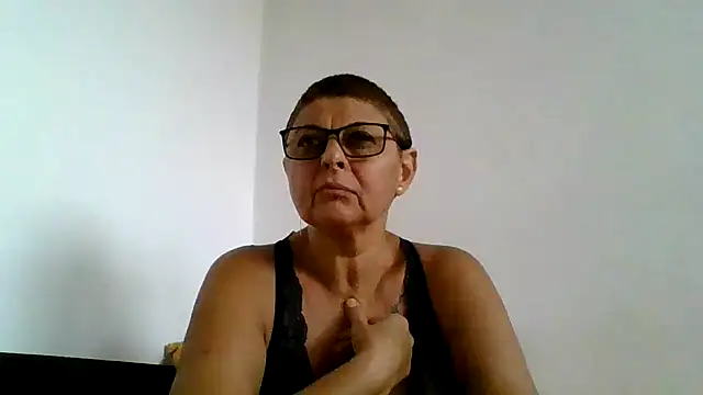 Snapshot of roseblak42 chatting on September 20, 3:13 pm roseblak42 online show from September 20, 3:13 pm
