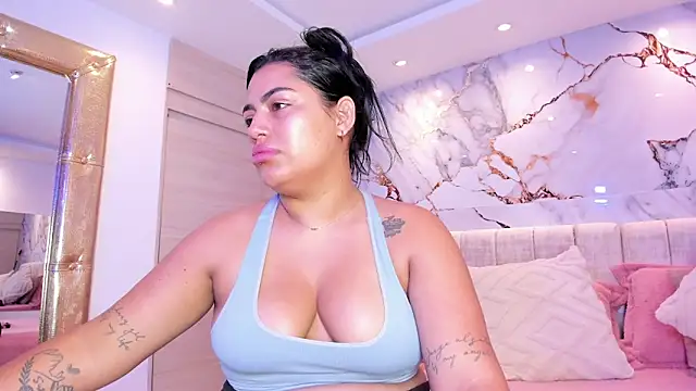 kiana cream online show from November 24, 11:54 am