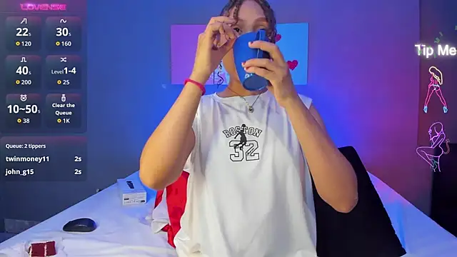 IsabellaSpencer online show from November 26, 10:11 pm