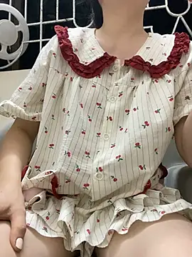 Ruby bear online show from June 29, 1:22 pm