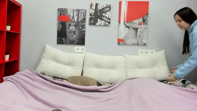 Snapshot of Tiny_JuJu chatting on October 22, 1:39 am Tiny JuJu online show from October 22, 1:39 am