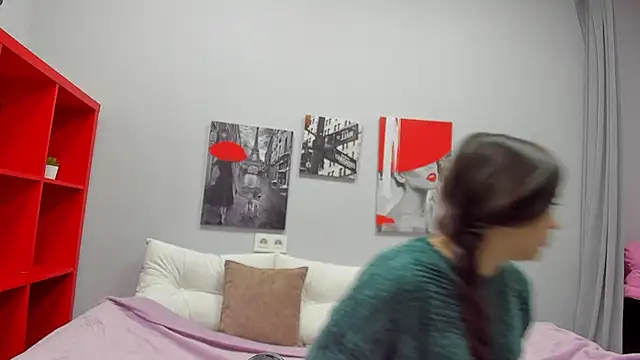 Snapshot of Tiny_JuJu chatting on October 24, 1:13 am Tiny JuJu online show from October 24, 1:13 am