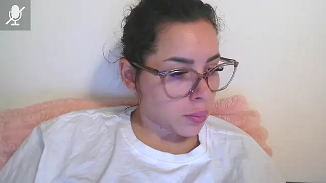 LovelyJulliette online show from November 8, 11:21 am