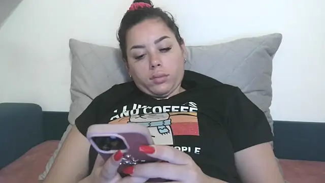 LovelyJulliette online show from November 19, 3:45 pm